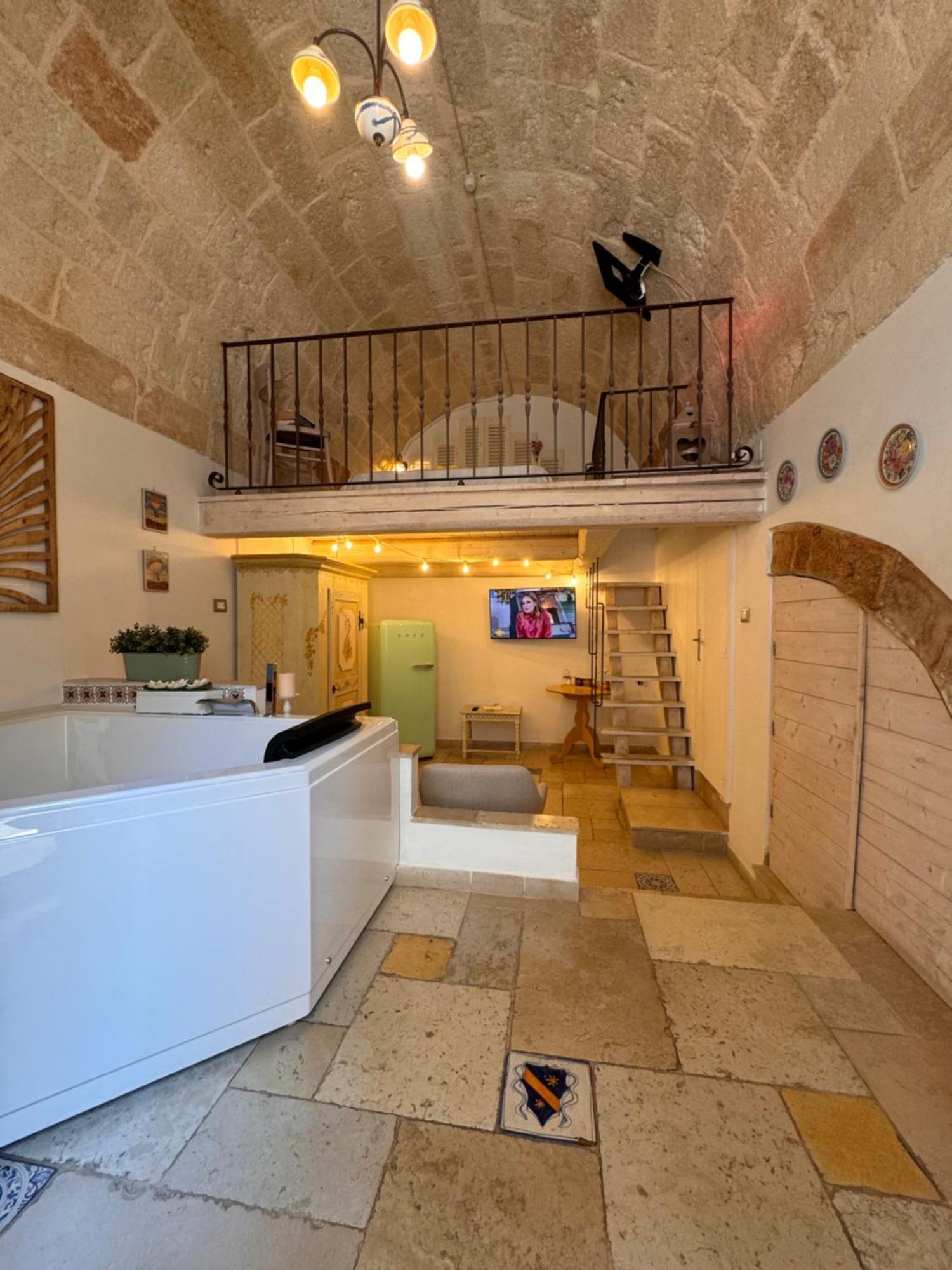 B&B Casa Fiore Поліньяно-а-Маре Екстер'єр фото